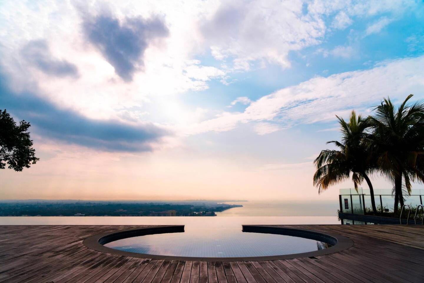 Seaview Silverscape * Malacca