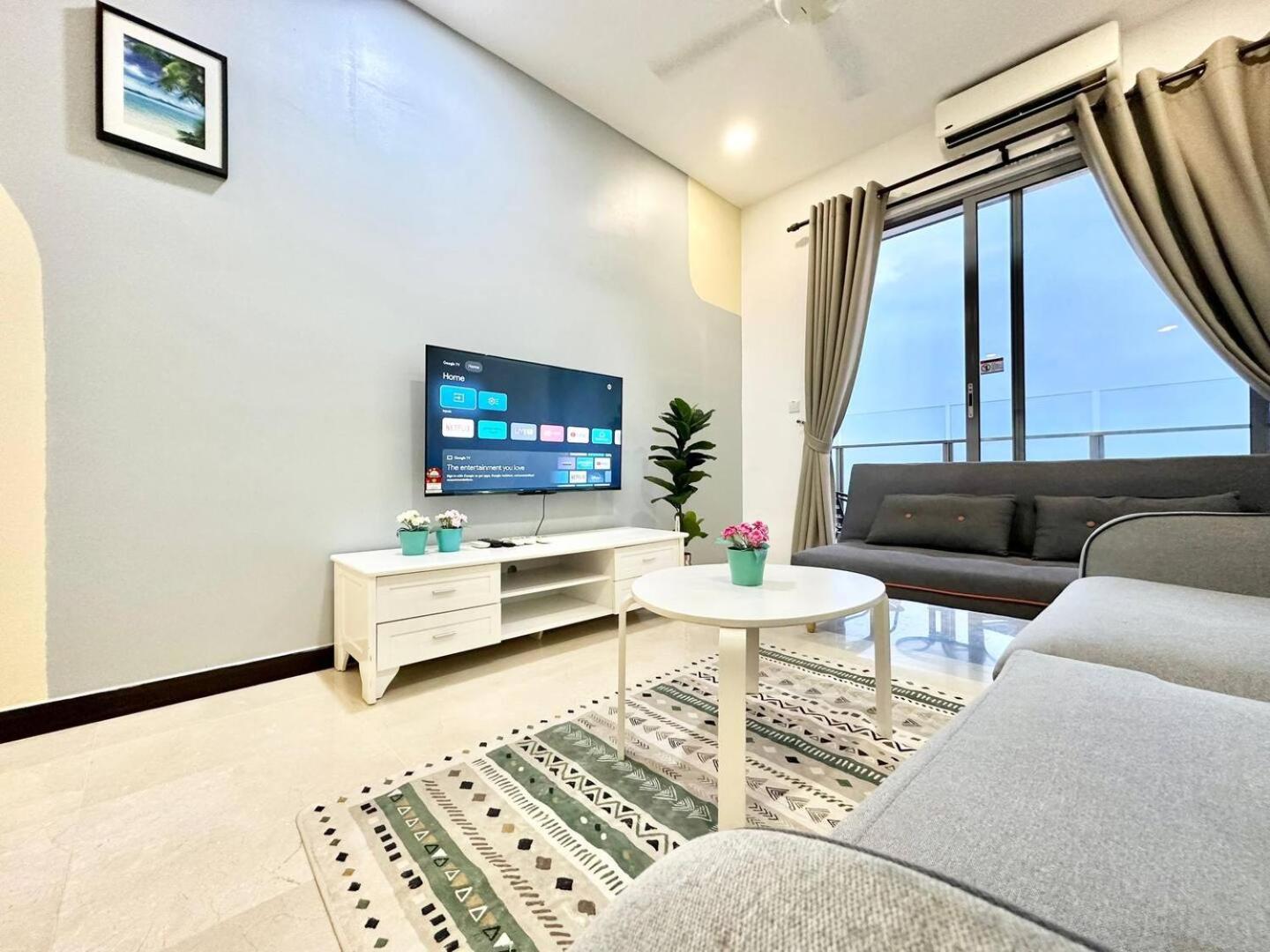 Seaview Silverscape Malacca