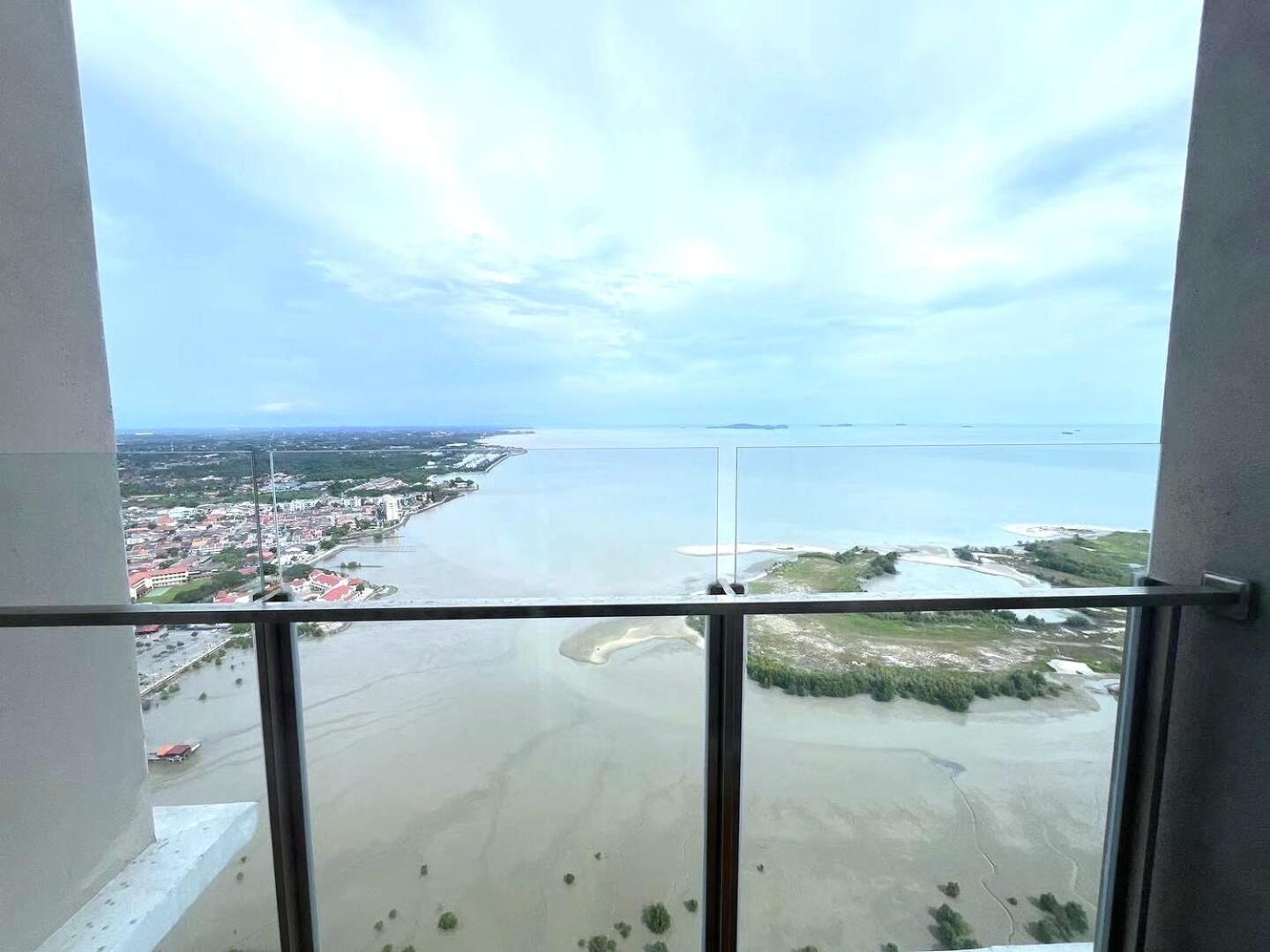 Seaview Silverscape * Malacca